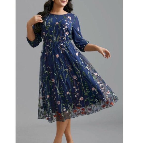 BloomChic Floral Embroidered Elastic Waist Lined Midi Dress Size 22-24 - Picture 2 of 8